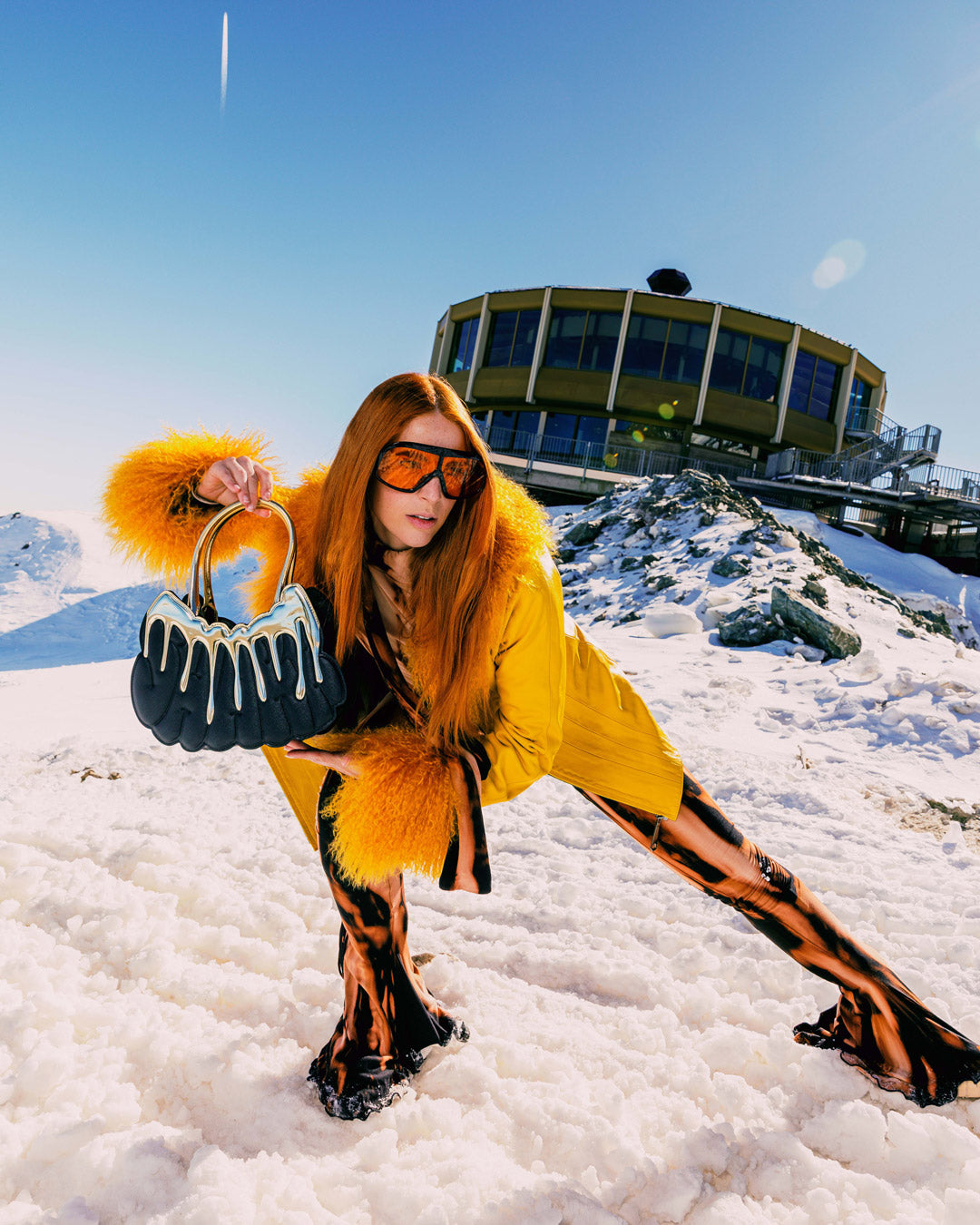 GOLDHEART SHARK DRIP HANDBAG