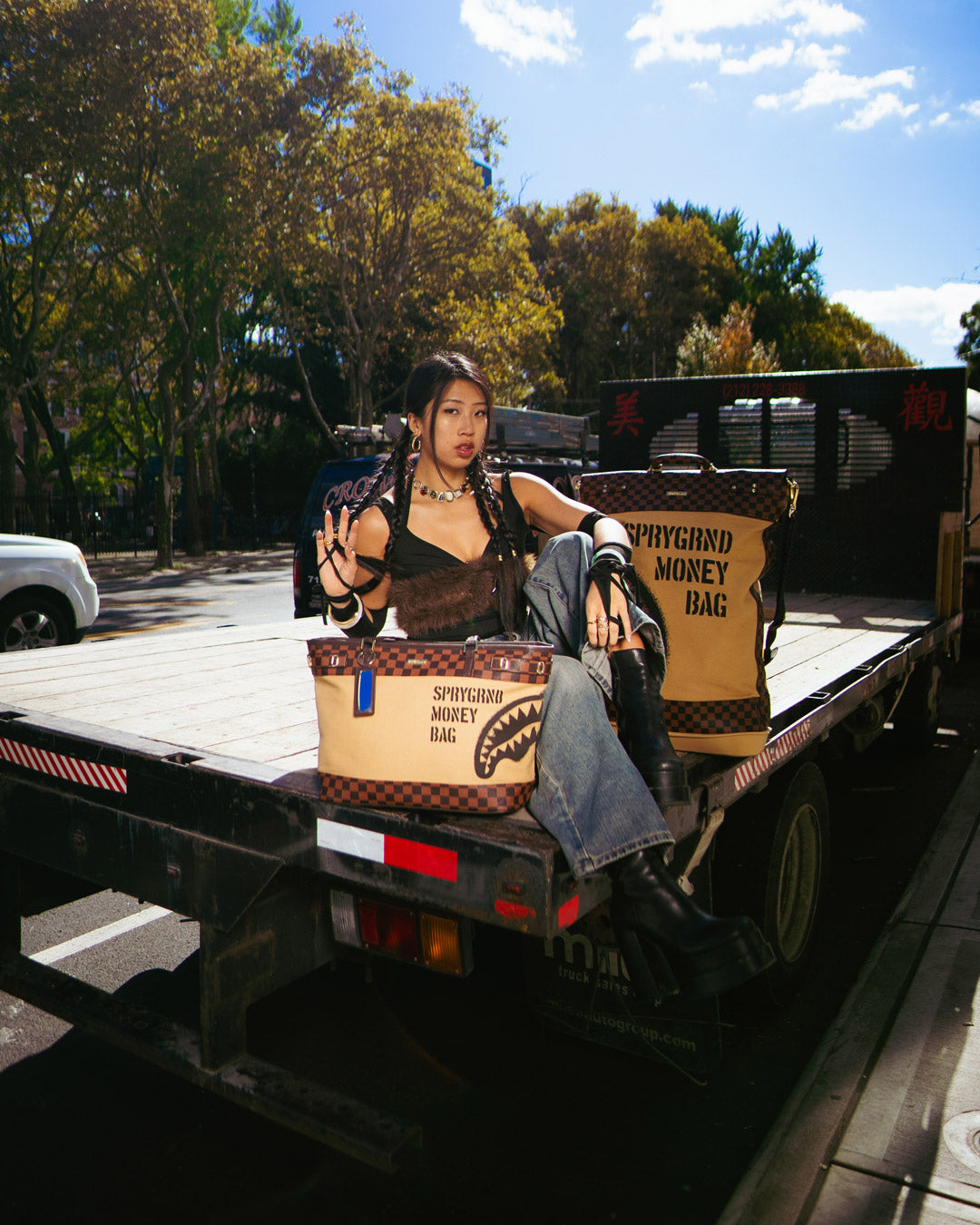 SPRAYGROUND MONEY BAG TOTE