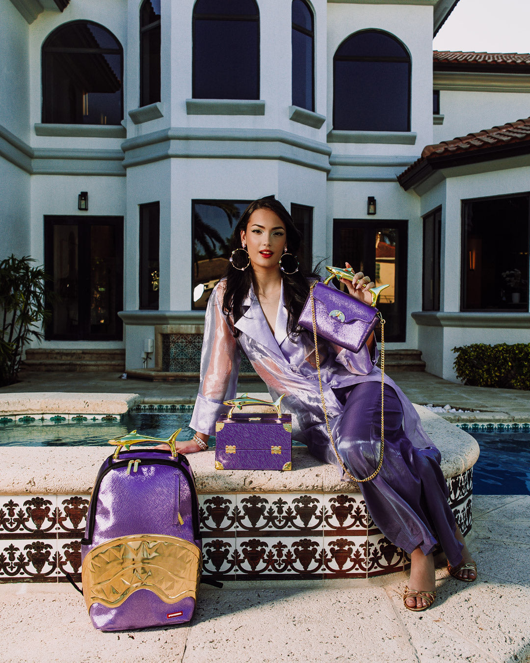 SHARKS OF THE GOLD OCEAN CLUTCH